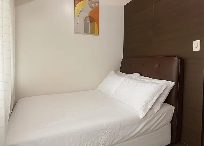 Skyline Serenity At 52f & Cozy Makati Views Apartment *