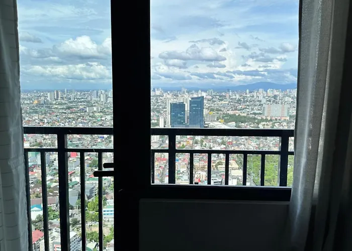 Skyline Serenity At 52f & Cozy Makati Views