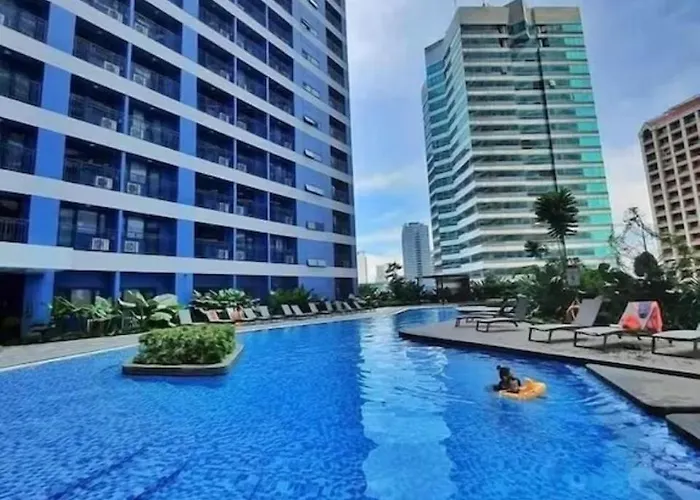 Skyline Serenity At 52f & Cozy Makati Views *