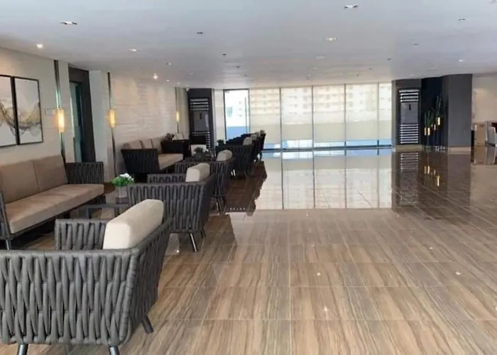 Apartment Skyline Serenity At 52f & Cozy Makati Views