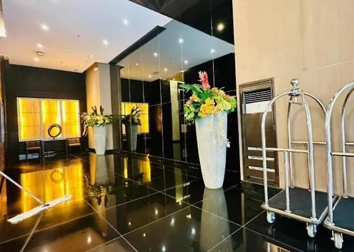 Apartment Skyline Serenity At 52f & Cozy Makati Views